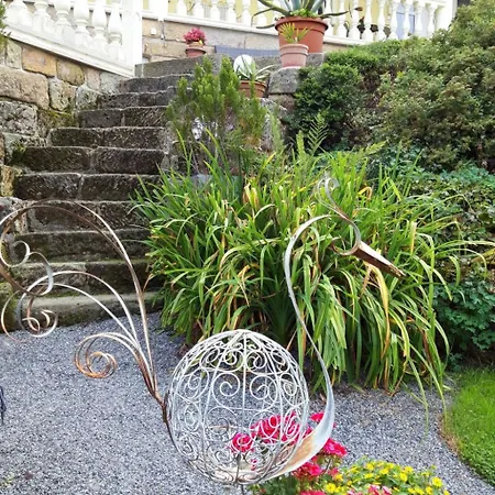 1 By Interhome Daire